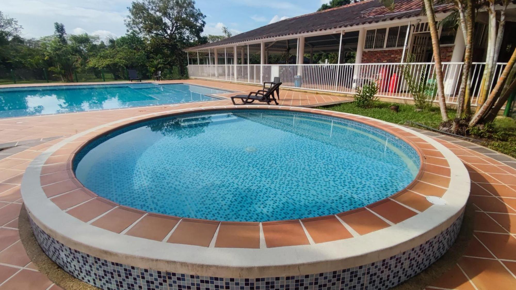 Hotel Campestre Mastranto Granja Campo Alegre ภายนอก รูปภาพ