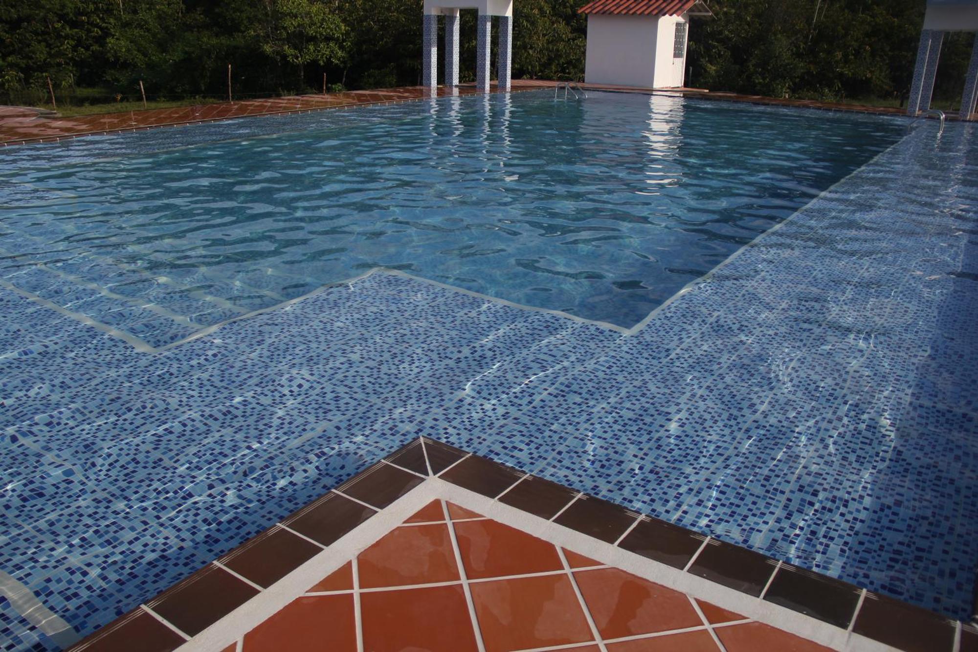 Hotel Campestre Mastranto Granja Campo Alegre ภายนอก รูปภาพ