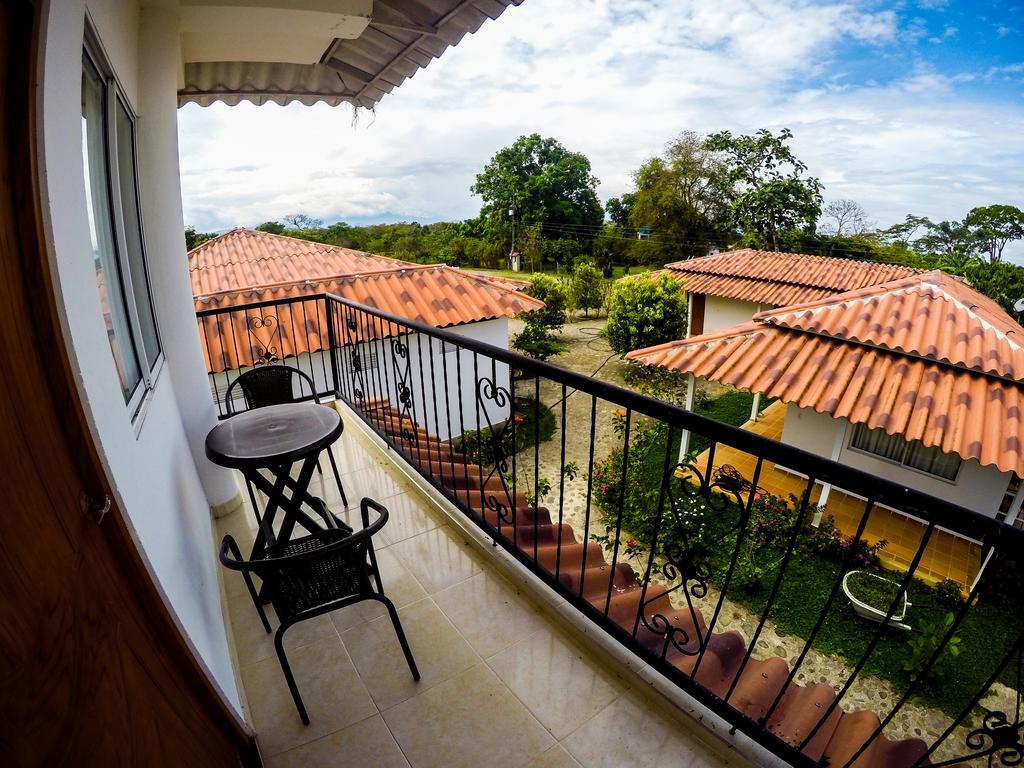 Hotel Campestre Mastranto Granja Campo Alegre ภายนอก รูปภาพ